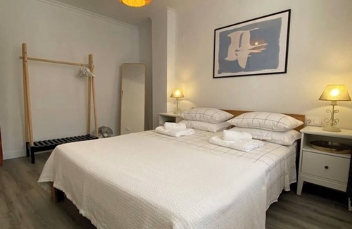 Xativa Apartment | Charming 2-bedroom apartment with AC, WiFi in the beautiful town of Xàtiva