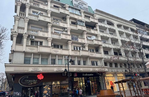 Centar Apartment | Charming 2-bedroom apartment in amazing Skopje with AC