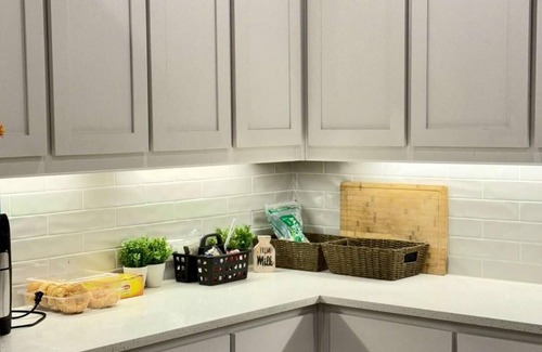 Vickery Meadow Apartment | Charming 2-bedroom apartment with WiFi, AC in delightful Dallas