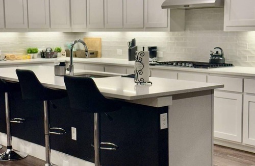 Vickery Meadow Apartment | Charming 2-bedroom apartment with WiFi, AC in delightful Dallas
