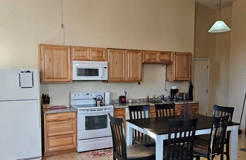 Monroe Apartment | Charming 2-bedroom apartment in delightful Monroe, Oregon.