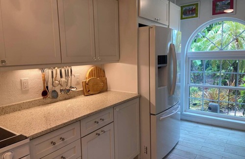 Gleneagles Apartment | Charming 2-bedroom apartment with AC, WiFi in fabulous Naples
