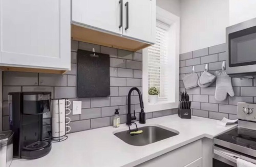 Pueblo Apartment | Charming 2-bedroom apartment in wonderful Pueblo with AC, WiFi