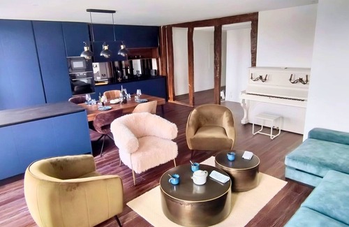 3rd Arrondissement Apartment | Charming 2-Bedroom Apartment in Marais area-Paris with AC