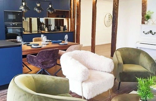 3rd Arrondissement Apartment | Charming 2-Bedroom Apartment in Marais area-Paris with AC