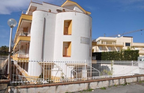 Recanati Apartment | Charming 2-bedroom apartment with WiFi, AC in superb Giardini Naxos - Taormina