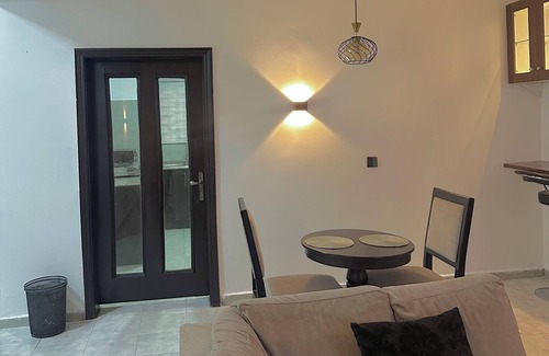 Wuse 2 Apartment | Charming 2-bedroom apartment with AC, WiFi in the Heart of Wuse II, Abuja.