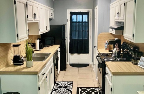 Baker Apartment | Charming 2-bedroom apartment in Baker with AC, WiFi