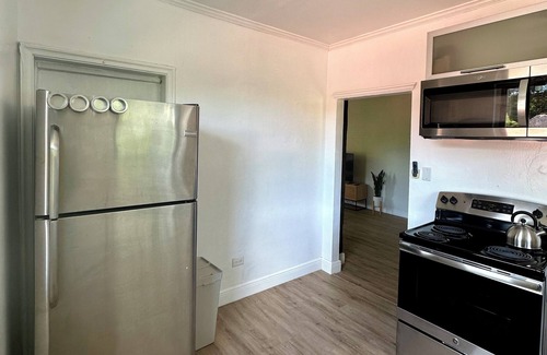 Buena Vista House | Charming 2-bedroom apartment 1 block away from the Design District!