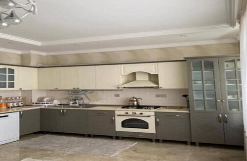 Baku Apartment | Charming 2-bedroom apartment with AC, FREE WiFi in delightful Bakı