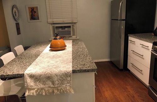 Hackensack Apartment | Charming 2-bedroom apartment with WiFi, AC in delightful Lodi