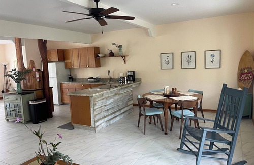 Kealakekua House | Charming 2 bedroom/bath & much more ground level in Kealakekua