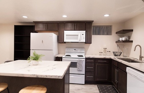 Ogden Apartment | Charming 2-bedroom basement apartment in Ogden!