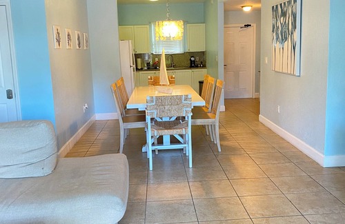 Alice Town Apartment | Charming 2-bedroom apartment for a family of 7 in gorgeous Bimini