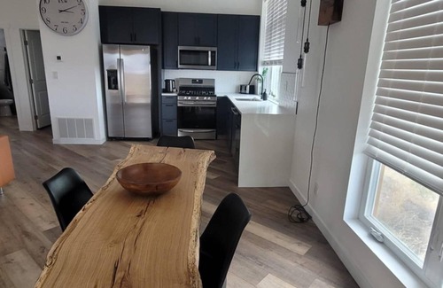 Tombstone House | Charming 2-bedroom bungalow with WiFi and AC in fabulous Tombstone