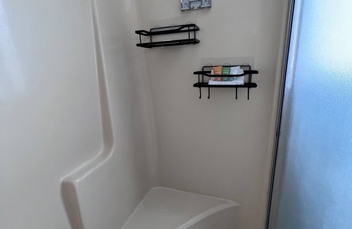 Houston House | Charming 2-bedroom building in fabulous Houston with AC, WiFi