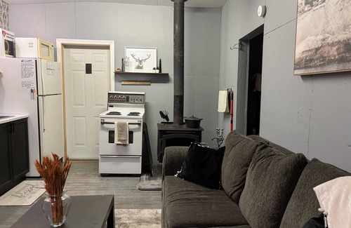McMurrich/Monteith Cottage | Charming 2-bedroom cottage in Sprucedale