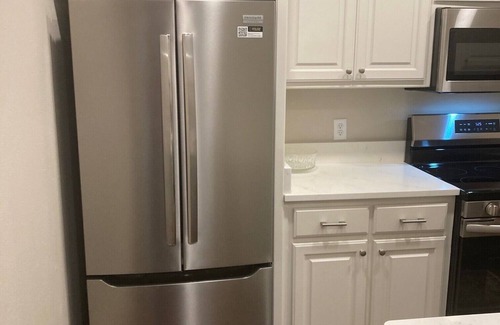 Highlands - Perkins Condo | Charming 2-bedroom condo with WiFi, AC in cool Baton Rouge