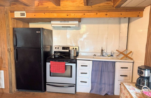 Wilder Cabin | Charming 2-bedroom cabin in Clarkrange