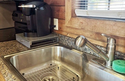 Montgomery Cabin | Charming 2-bedroom cabin in historic Montgomery with WiFi, AC