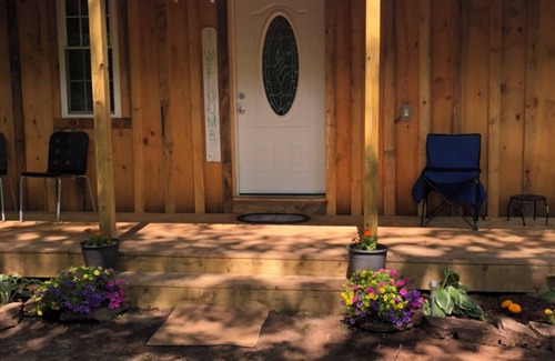 Brier Hill Cottage | Charming 2-bedroom cottage in amazing Morristown with AC, WiFi