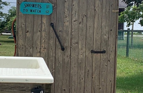 Portsmouth Cottage | Charming 2-bedroom cottage in enchanting Prudence Island with WiFi