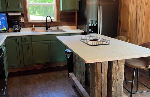 Wadesville Cabin | Charming 2-bedroom cabin in enchanting Wadesville with Heat, AC, WiFi, Hot Tub