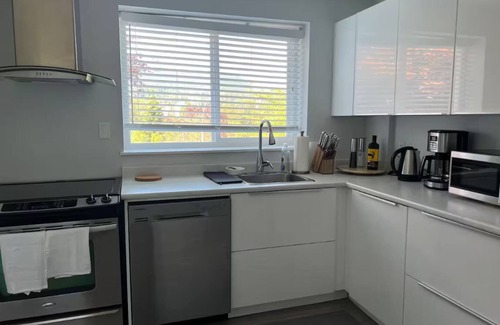 Coquitlam House | Charming 2-Bedroom Suite in Scenic Port Moody – Nature & Transit Nearby