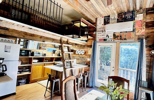 Wimberley Cabin | Charming 2-bedroom cabin in soothing Wimberley