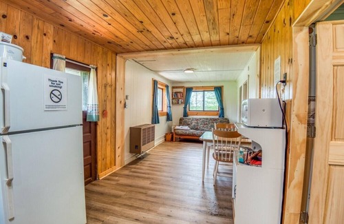 Puposky Cabin | Charming 2-bedroom cabin on Three Island Lake in Bemidji, MN