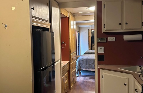 Crivitz Cabin | Charming 2-bedroom cabin with screened in outdoor living space in serene Crivitz