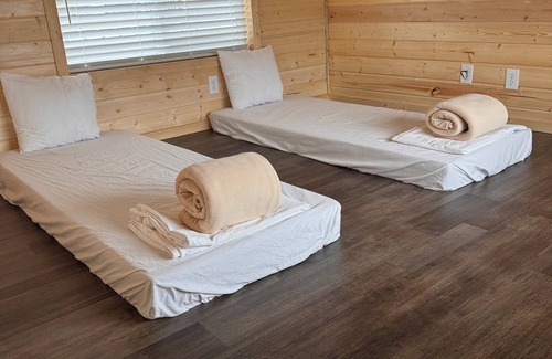 Moab South Valley Cabin | Charming 2-bedroom cabin #108 with AC, Wi-Fi in lovely Moab