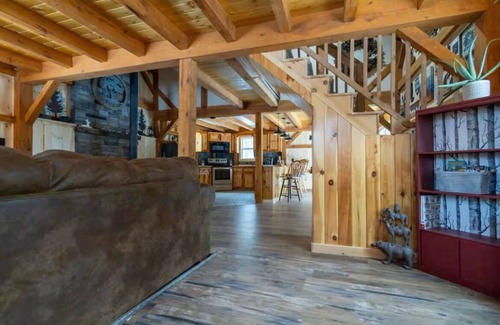 Athol Cabin | Charming 2-bedroom cabin in the Adirondacks