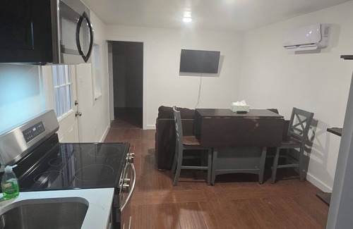 Cumby Cabin | Charming 2-bedroom cabin with all essential living necessities on 10 acres-Cumby