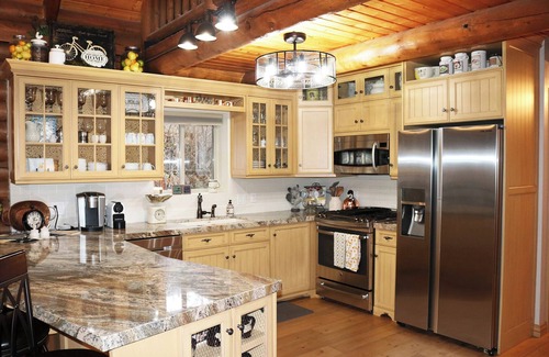 Snowbird Cabin | Charming 2-bedroom cabin on the Provo River