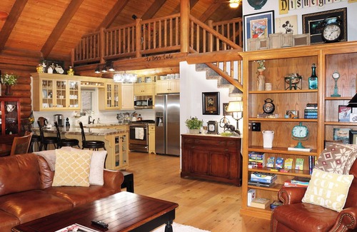 Snowbird Cabin | Charming 2-bedroom cabin on the Provo River