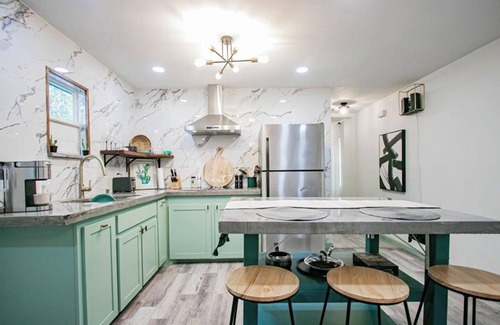 Pharr House | Charming 2-bedroom CASITA with AC and WiFi in Pharr