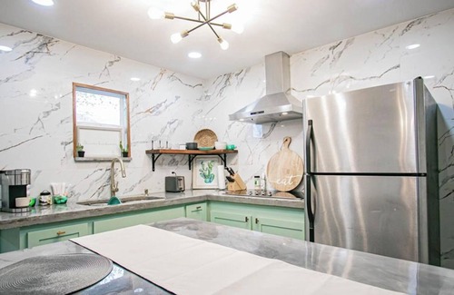 Pharr House | Charming 2-bedroom CASITA with AC and WiFi in Pharr