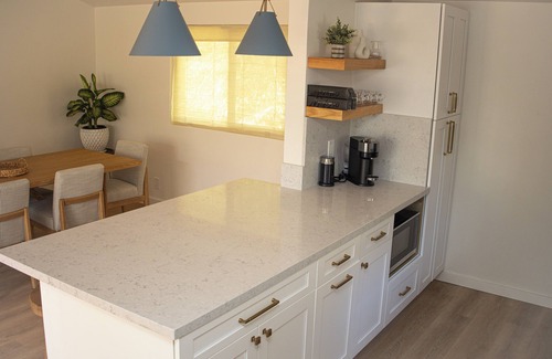 Montecito Cottage | Charming 2-bedroom cottage in Montecito one block from Coast Village Road