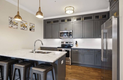 Nashville Condo | Charming 2-bedroom condo in enchanting Nashville minutes from Broadway