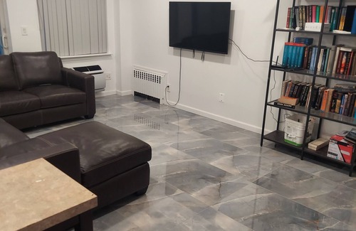 Midwood Condo | Charming 2-bedroom condo in fabulous Brooklyn with AC, WiFi, fitness equipment