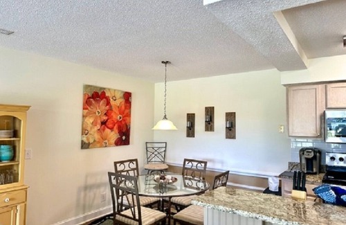 Calabash Condo | Charming 2-bedroom condo in delightful Calabash with WiFi, AC