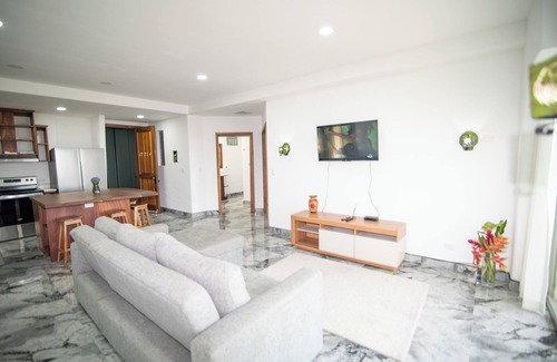 Tilaran Condo | Charming 2-bedroom condo with WiFi, AC in marvelous Lake Arenal.