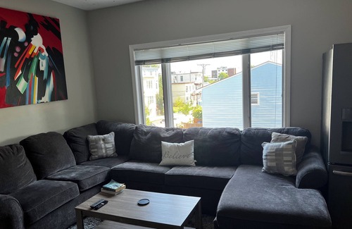 Chelsea Condo | Charming 2-bedroom condo in delightful Chelsea with WiFi, AC
