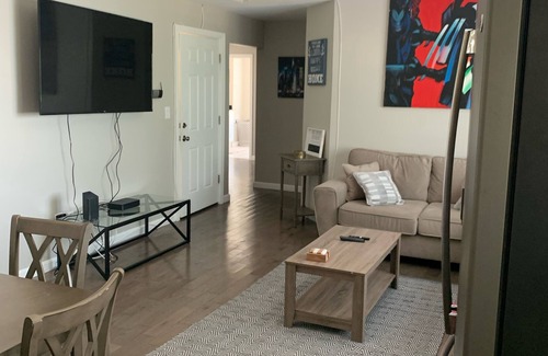 Chelsea Condo | Charming 2-bedroom condo in delightful Chelsea with WiFi, AC