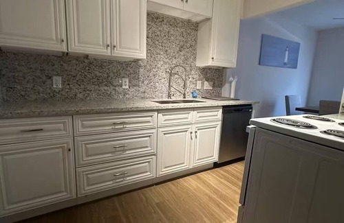 Houston Condo | Charming 2-bedroom condo with WiFi, AC near the Houston Galleria