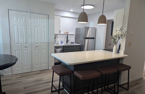 McHenry Condo | Charming 2-bedroom condo in McHenry Close To Lake Activities and Ski Resort