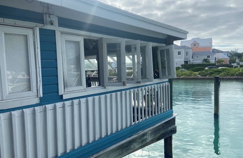 Nassau Condo | Charming 2-bedroom condo with WiFi, AC in lovely Sandyport,Bahamas