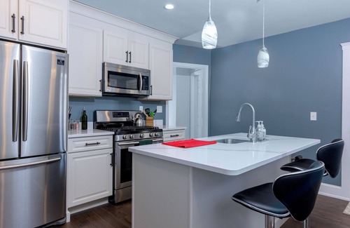 Lower East Mills - Cedar Grove Condo | Charming 2-bedroom condo, 15 min from city with laundry & parking