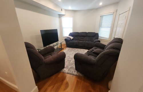 Orient Heights Condo | Charming 2-bedroom condo minutes from airport Boston with WiFi, AC, and laundry